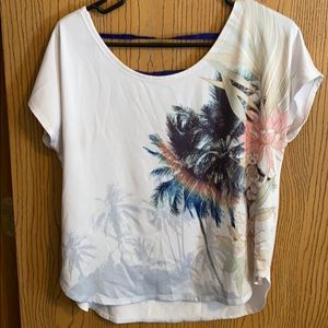 palm tree tee with cute back detail